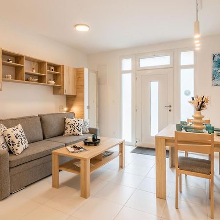 Jegmadar & Fekete Golya Apartmanok Mosonmagyarovar Ngoại thất bức ảnh