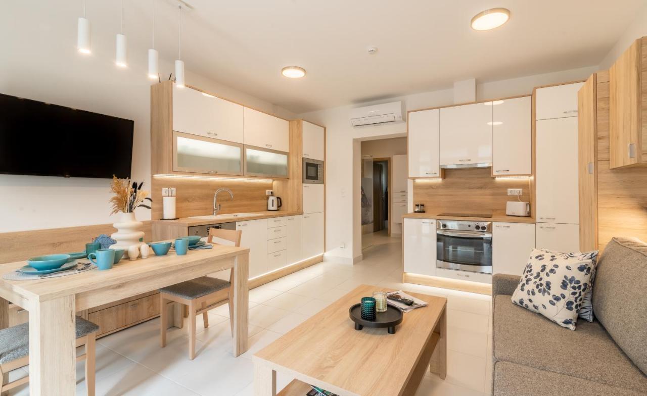Jegmadar & Fekete Golya Apartmanok Mosonmagyarovar Ngoại thất bức ảnh