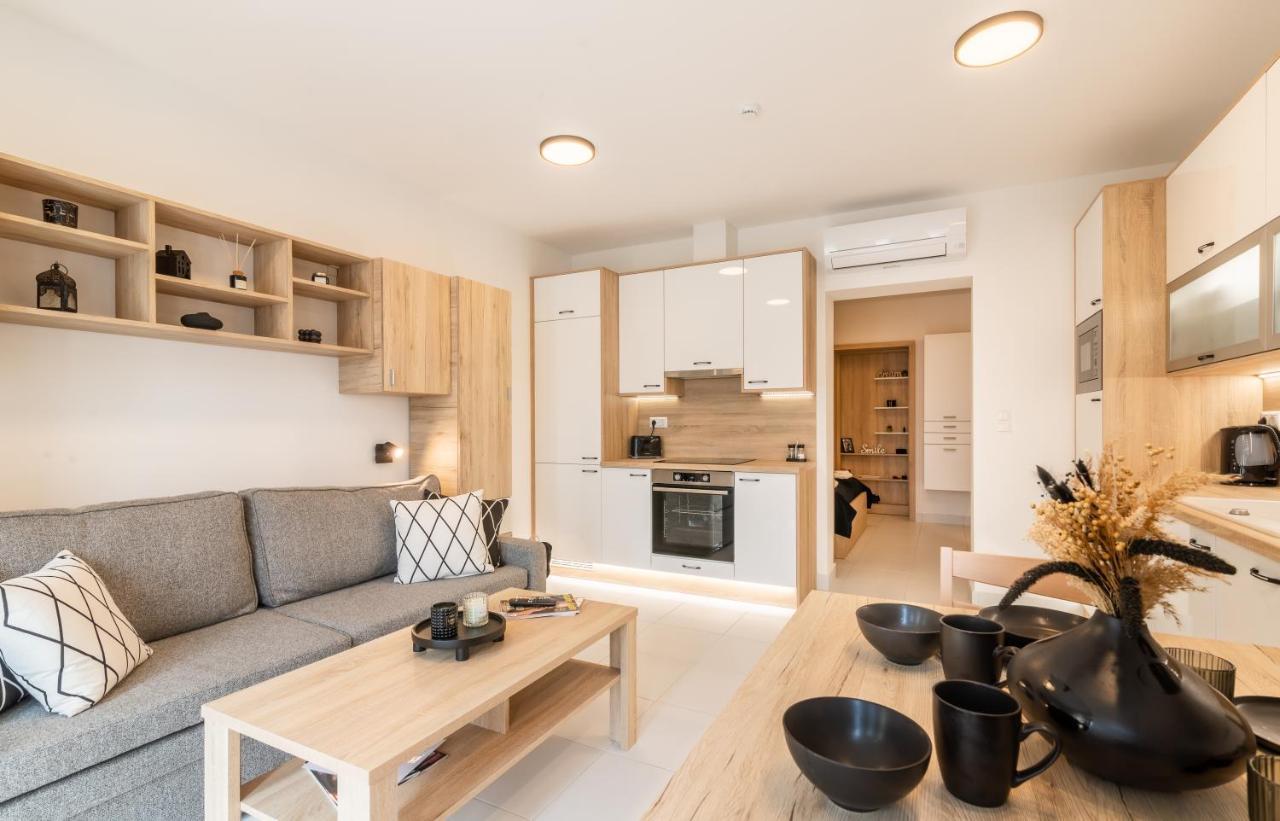 Jegmadar & Fekete Golya Apartmanok Mosonmagyarovar Ngoại thất bức ảnh